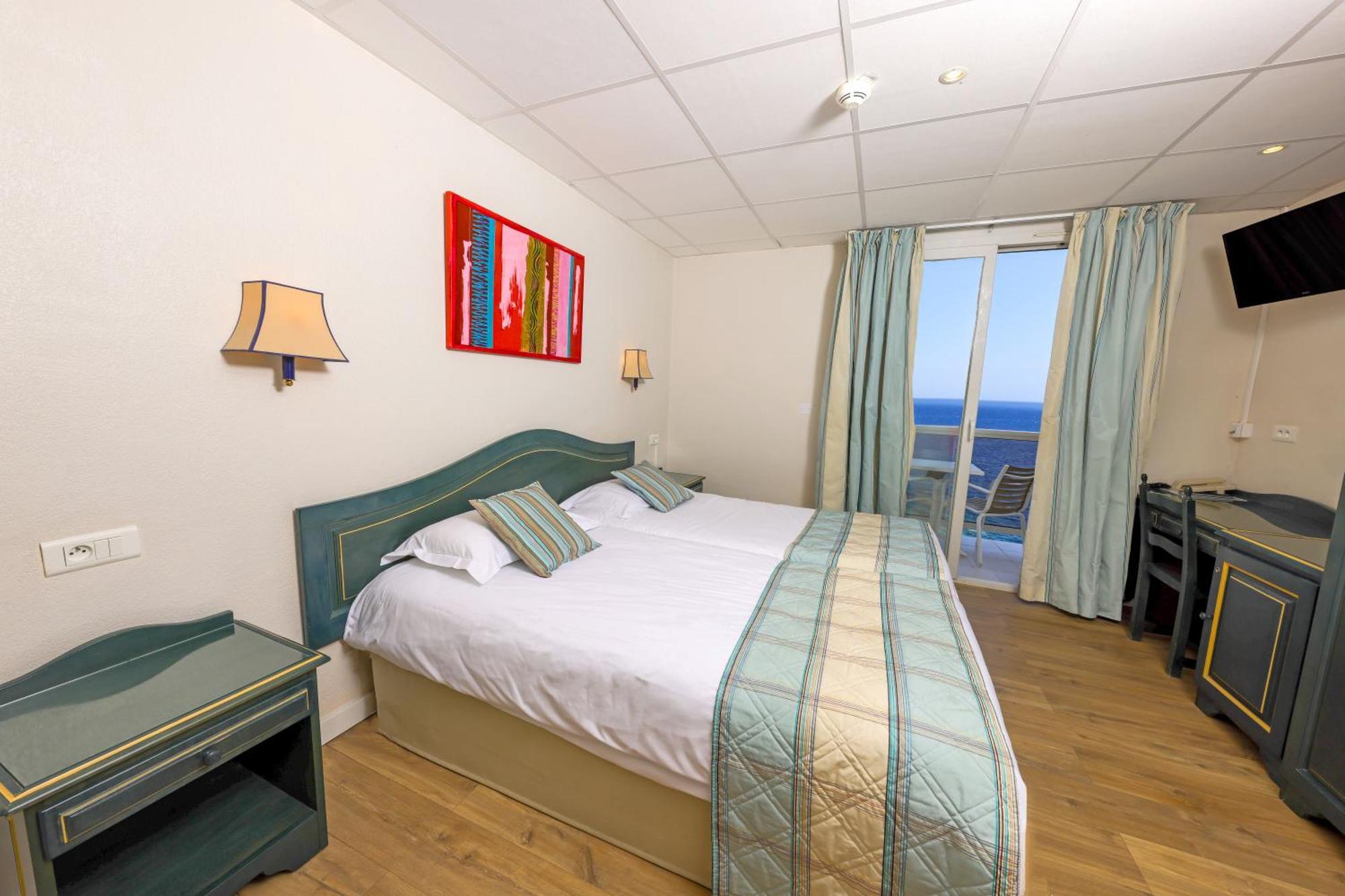 Hotel Saint Christophe Calvi  Exterior photo