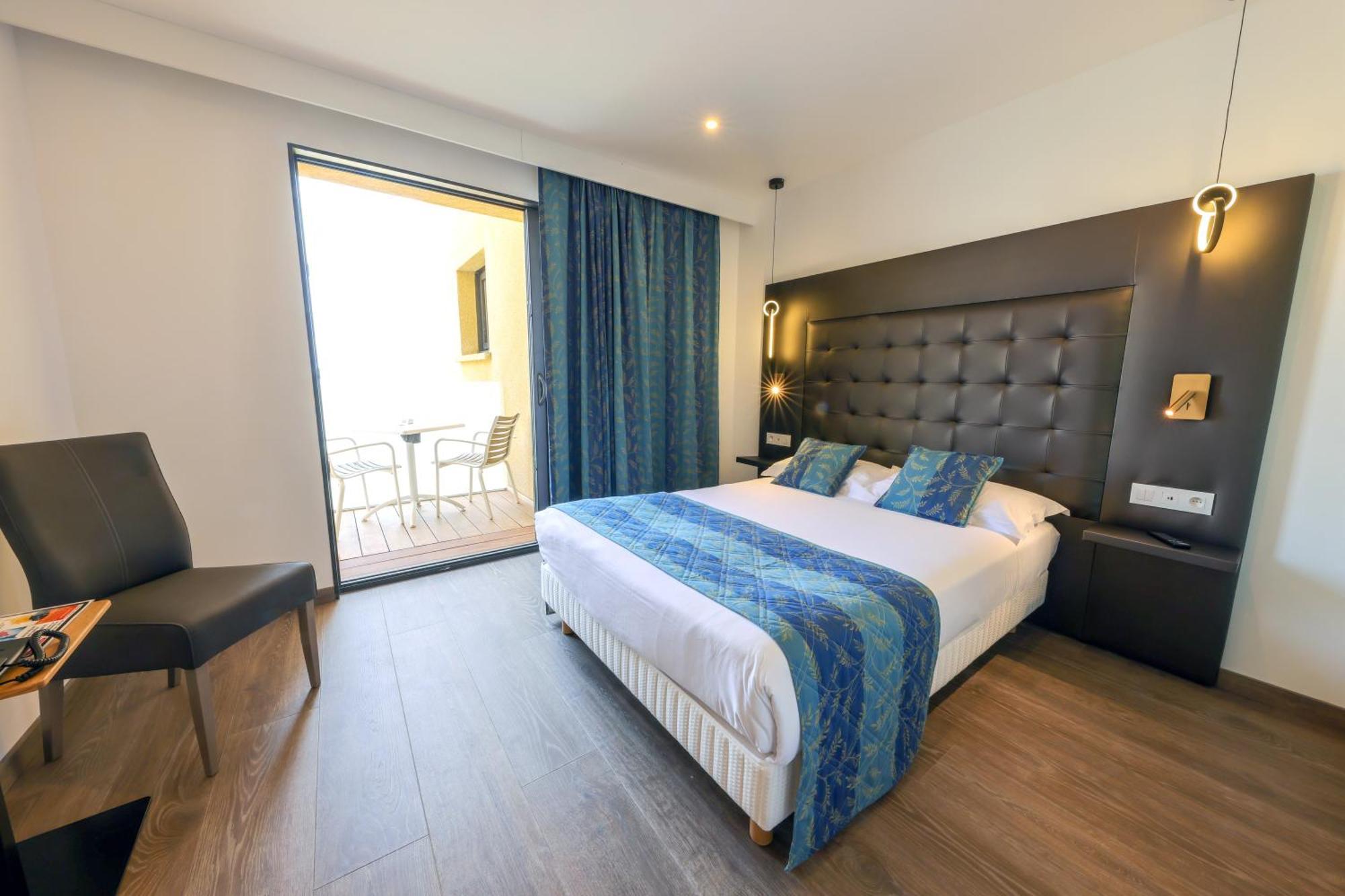 Hotel Saint Christophe Calvi  Exterior photo