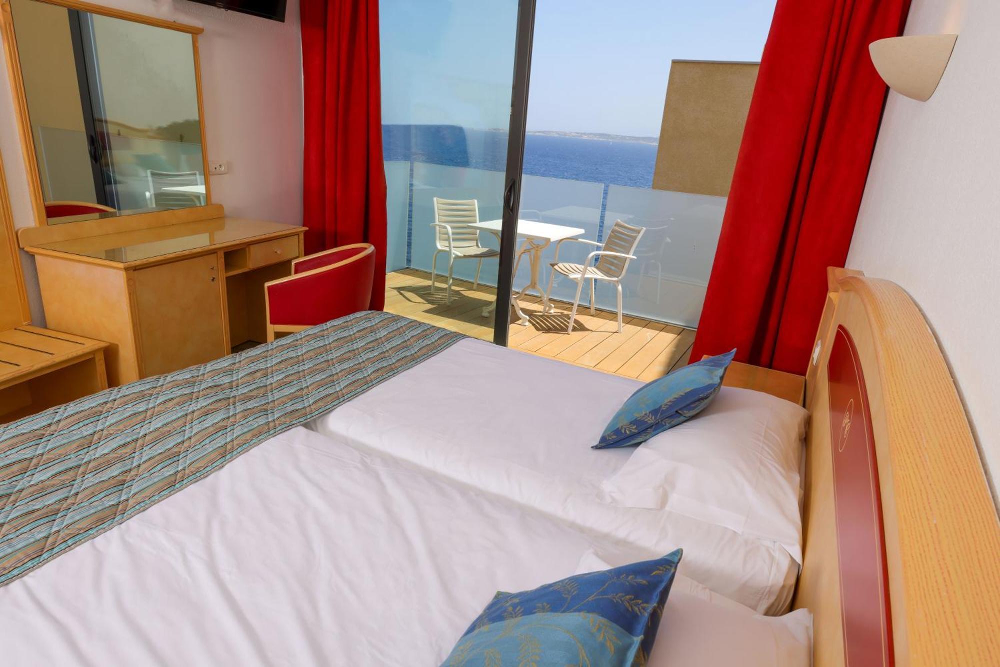 Hotel Saint Christophe Calvi  Exterior photo